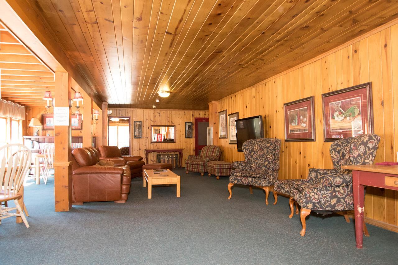 The Lodge At Red River Buitenkant foto