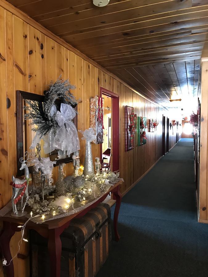 The Lodge At Red River Buitenkant foto